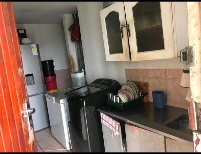 1 BEDROOM APARTMENT FOR SALE IN SYDENHAM